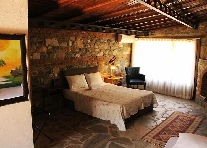 Pir Efes Konaklari Hotel *